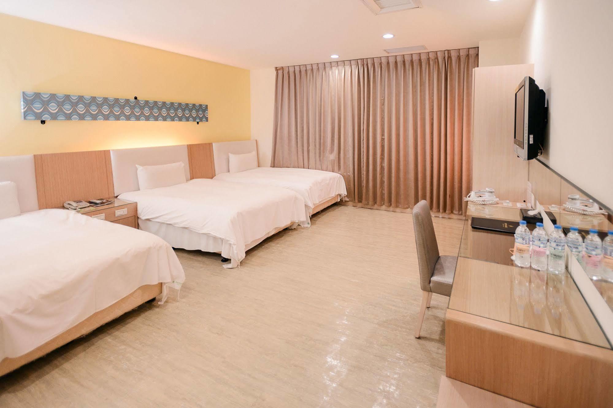 I-Deal Hotel Taichung Luaran gambar